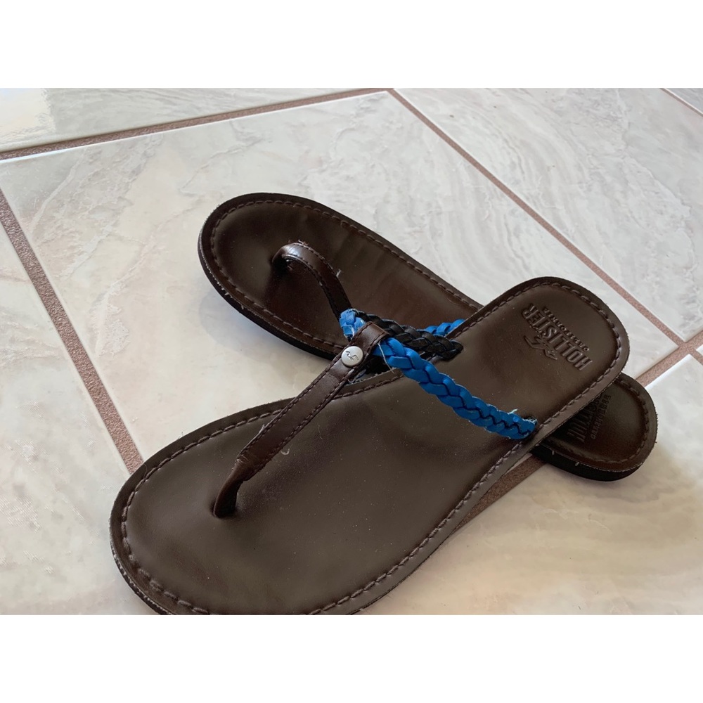 Hollister sandals